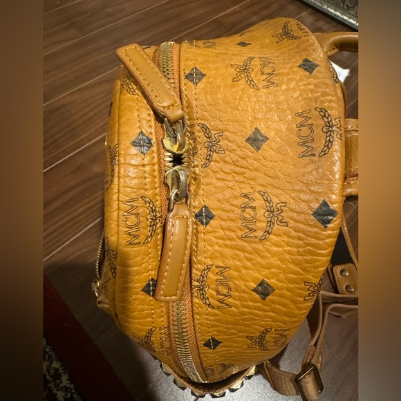 MCM Small Stark Side Studs Backpack in Visetos - UNISEX - Picture 6 of 16